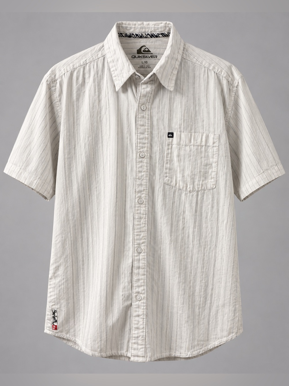 Quiksilver L Y2K Pinstripe Short Sleeve Surf Skate Button Up Shirt